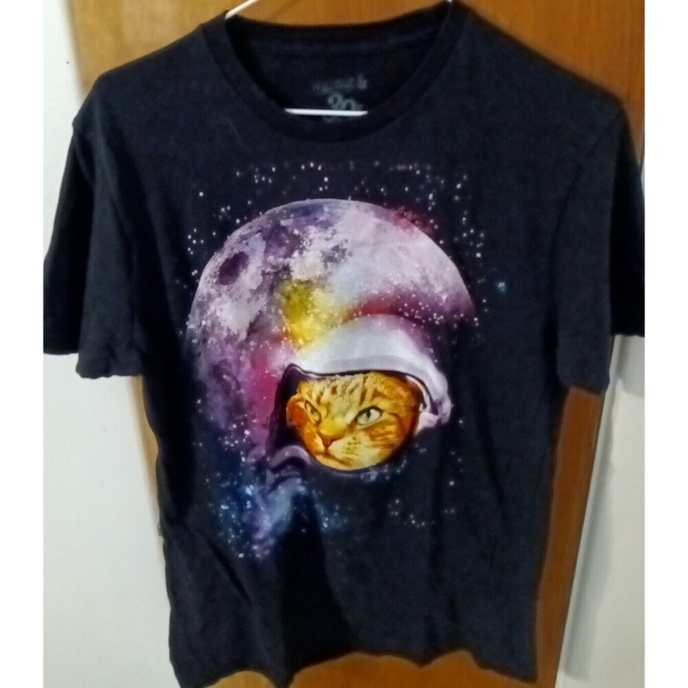Walnut And 39th 2014 Men’s T-shirt Medium Black Cat In Space Short Sleeve